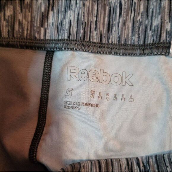 Reebok Spandex Athletic Shorts Size Small - Picture 2 of 8